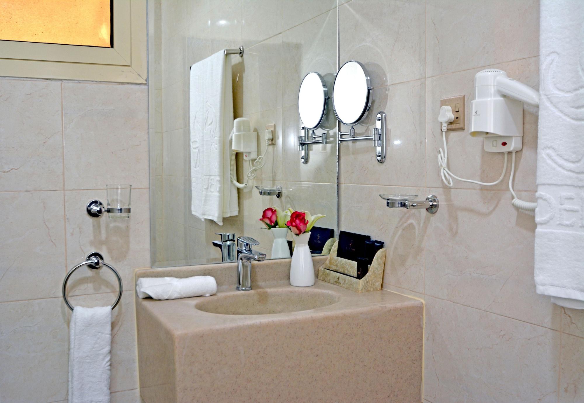 Golden Bujari Alulaya Hotel Ал Хубар Екстериор снимка