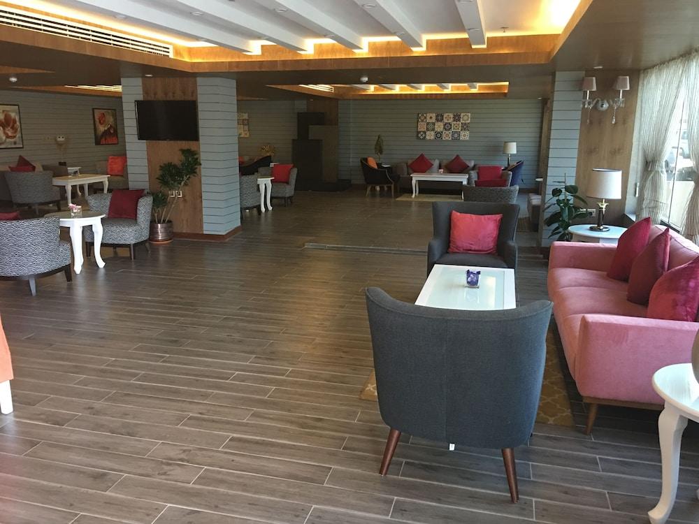 Golden Bujari Alulaya Hotel Ал Хубар Екстериор снимка