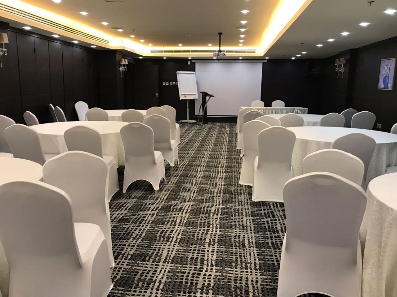 Golden Bujari Alulaya Hotel Ал Хубар Екстериор снимка