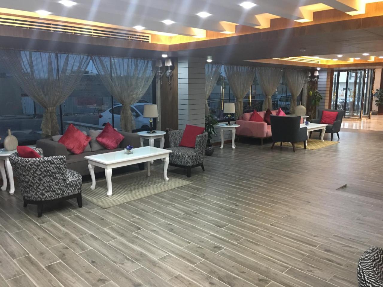 Golden Bujari Alulaya Hotel Ал Хубар Екстериор снимка